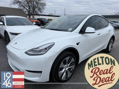 Used 2021 Tesla Model Y Long Range AWD/4WD image 1