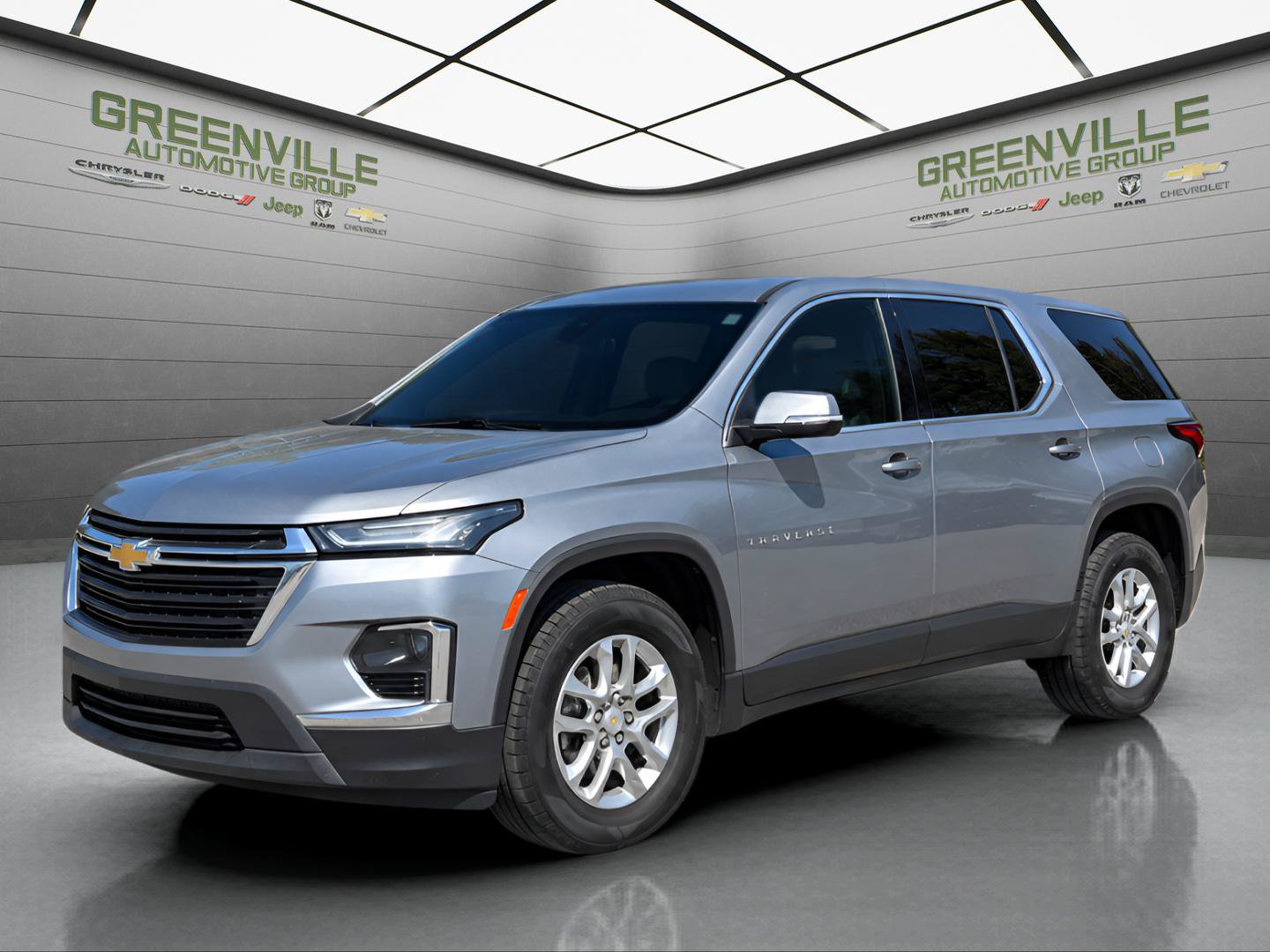 Used 2023 Chevrolet Traverse LS FWD image 1