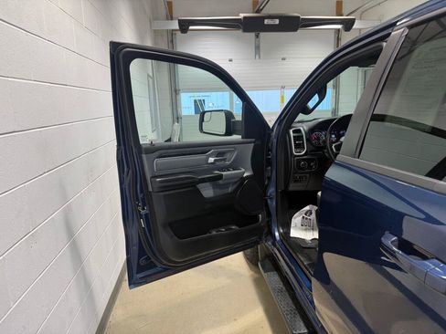 Used 2021 RAM 1500 Big Horn AWD/4WD image 18