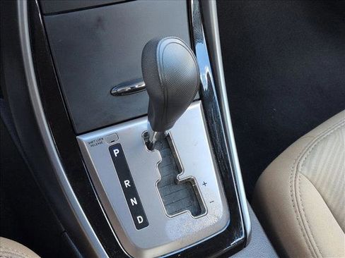 Used 2013 Hyundai Elantra GLS w/ Preferred Pkg image 12