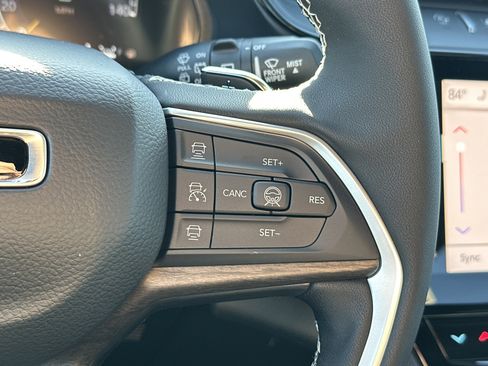 New 2026 Jeep Grand Cherokee Altitude image 18