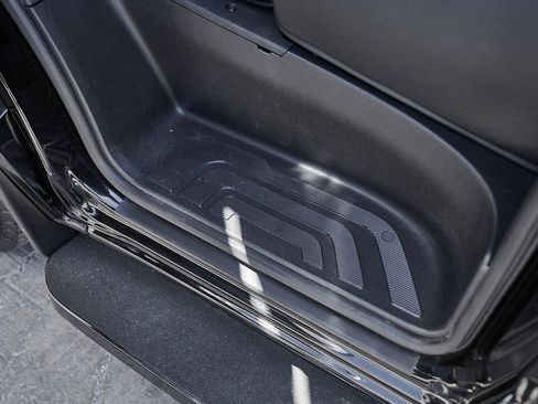 Used 2024 Mercedes-Benz Sprinter 3500 w/ Parking Package image 33