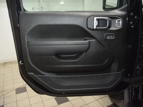 Used 2026 Jeep Wrangler Unlimited Sport AWD/4WD image 42