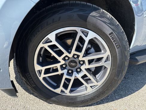 Used 2025 Ford Expedition Active image 5