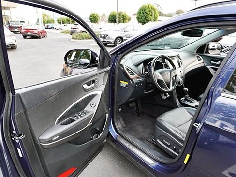 Used 2018 Hyundai Santa Fe Limited image 38