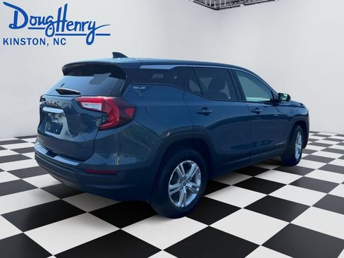 Used 2024 GMC Terrain SLE FWD image 5