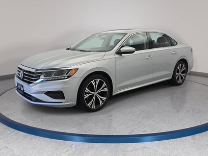 Used 2021 Volkswagen Passat 2.0T SE