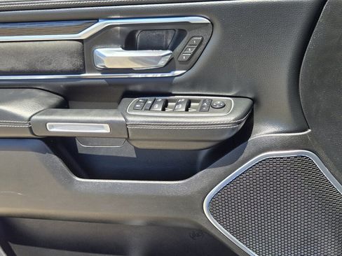 Used 2023 RAM 1500 Laramie AWD/4WD image 7
