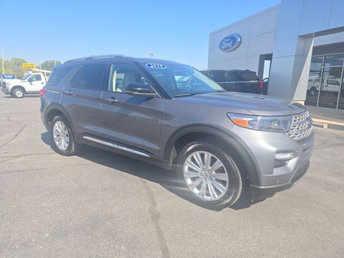 Used 2023 Ford Explorer Limited w/ Limited Technology Package image 34