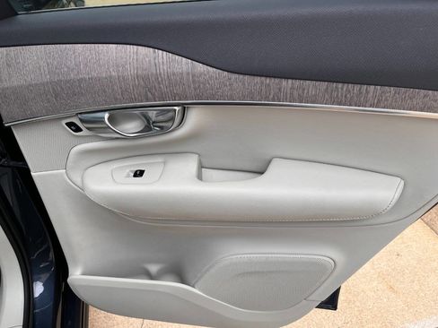 Used 2023 Volvo XC90 B6 Plus w/ Protection Package Premier image 24