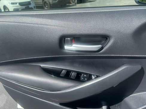Certified 2020 Toyota Corolla SE w/ SE Preferred Package FWD image 11