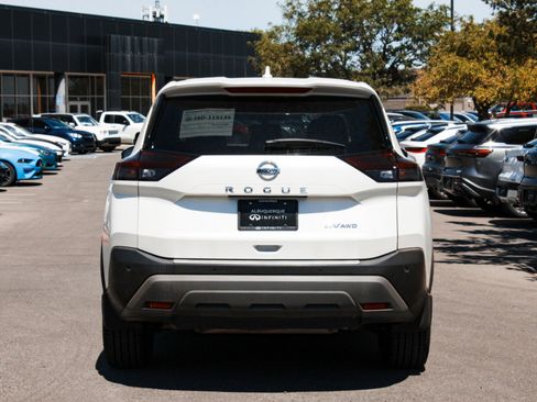 Used 2021 Nissan Rogue SV AWD/4WD image 6