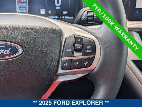 Certified 2025 Ford Explorer Active image 26