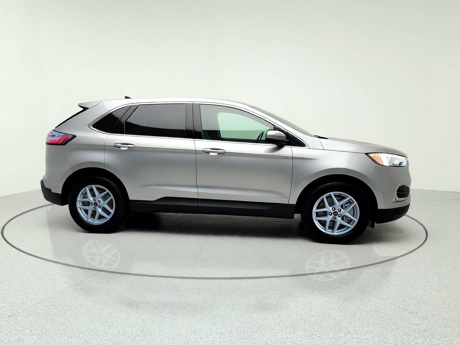 Used 2024 Ford Edge SEL w/ Convenience Package AWD/4WD image 10