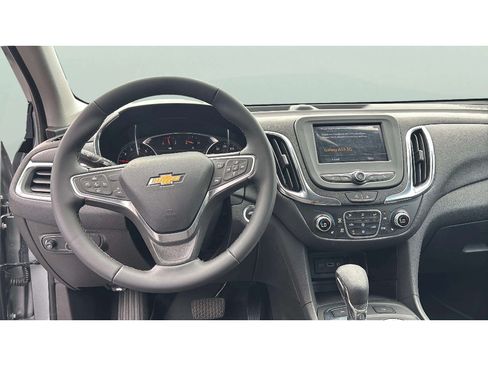Used 2024 Chevrolet Equinox LT AWD/4WD image 12
