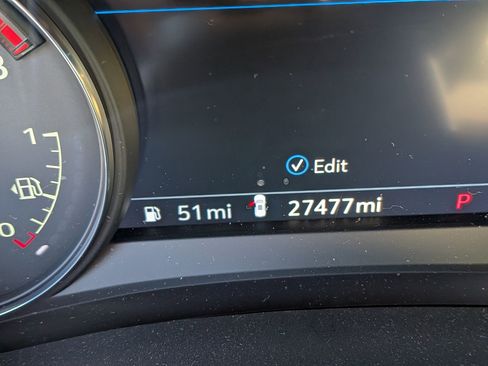 Used 2022 Cadillac XT6 Premium Luxury w/ Technology Package image 22