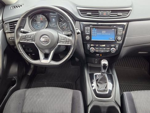 Used 2017 Nissan Rogue SV w/ SV Premium Package FWD image 21