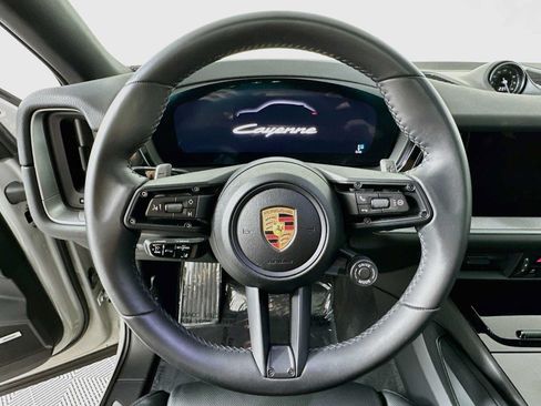 Certified 2025 Porsche Cayenne Coupe AWD/4WD image 14