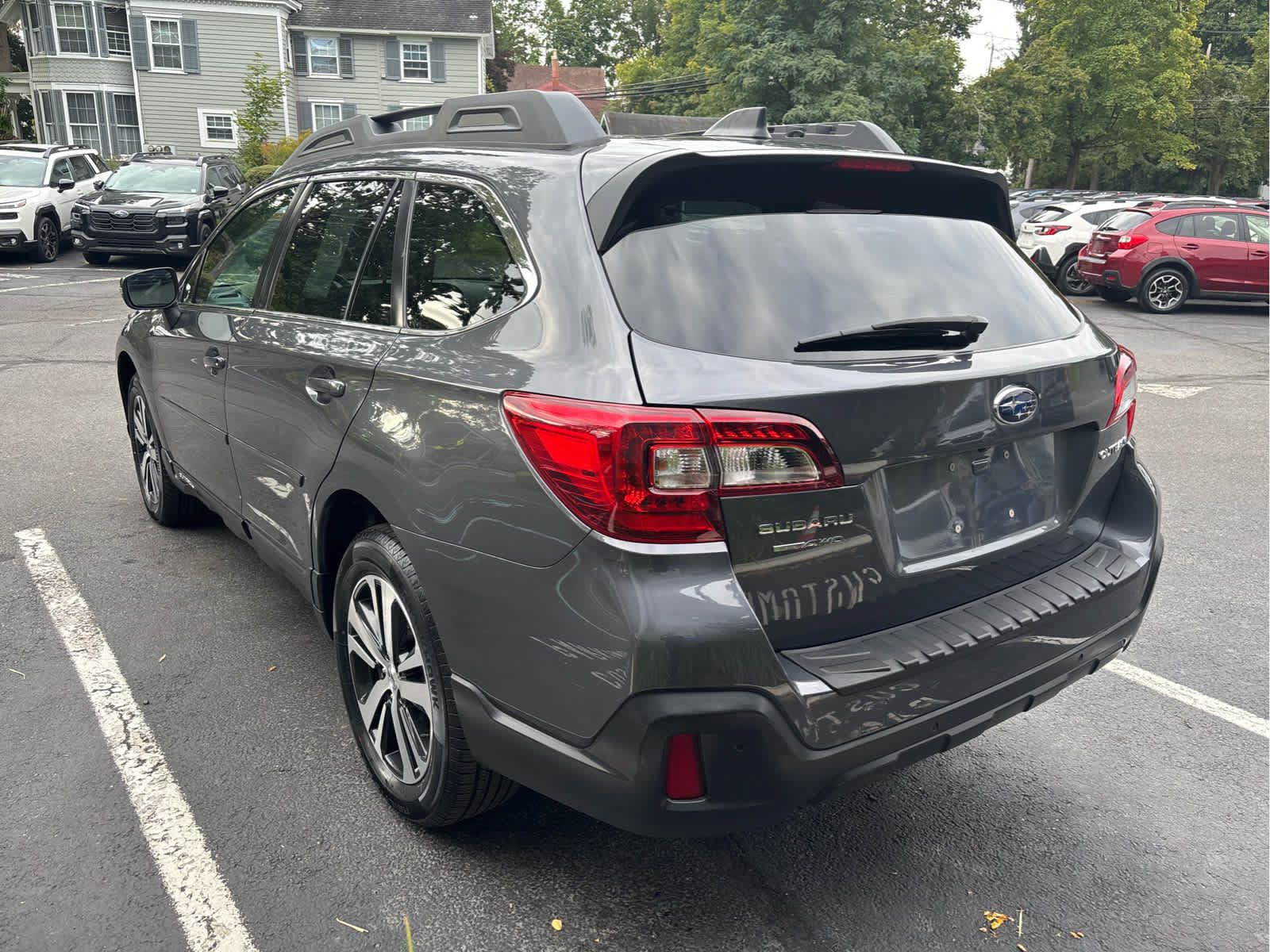Used 2018 Subaru Outback 2.5i Limited AWD/4WD image 6