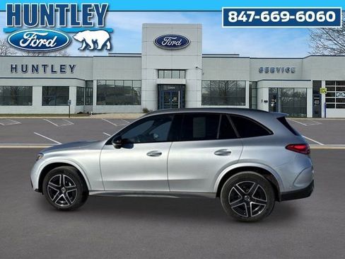 Used 2025 Mercedes-Benz GLC 300 4MATIC w/ AMG Line image 7