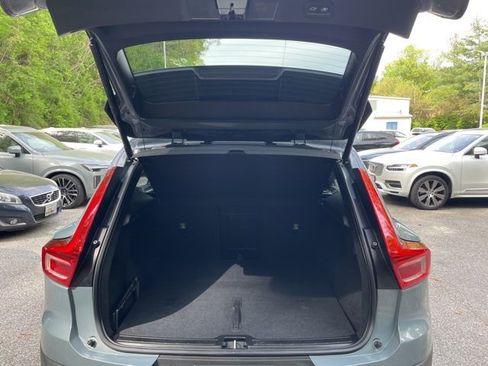 Certified 2023 Volvo XC40 B5 Plus w/ Climate Package image 23