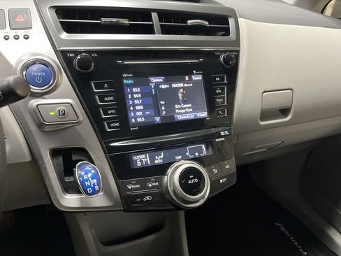 Used 2016 Toyota Prius V Three image 23