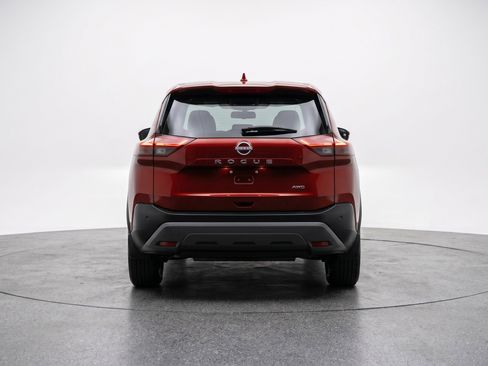 Used 2025 Nissan Rogue SV AWD/4WD image 7