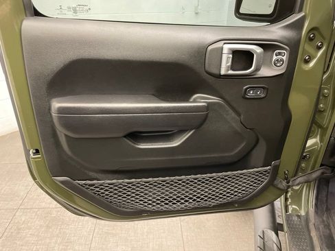Used 2023 Jeep Gladiator Sport AWD/4WD image 20