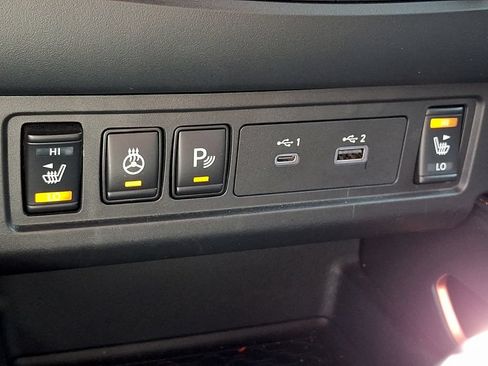Used 2022 Nissan Frontier PRO-4X AWD/4WD image 24