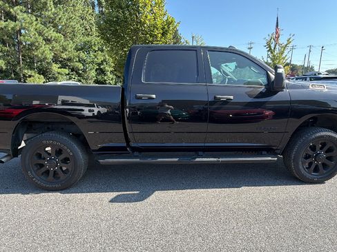Used 2026 RAM 2500 Big Horn AWD/4WD image 7