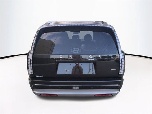 New 2026 Hyundai Ioniq 9 SEL image 6