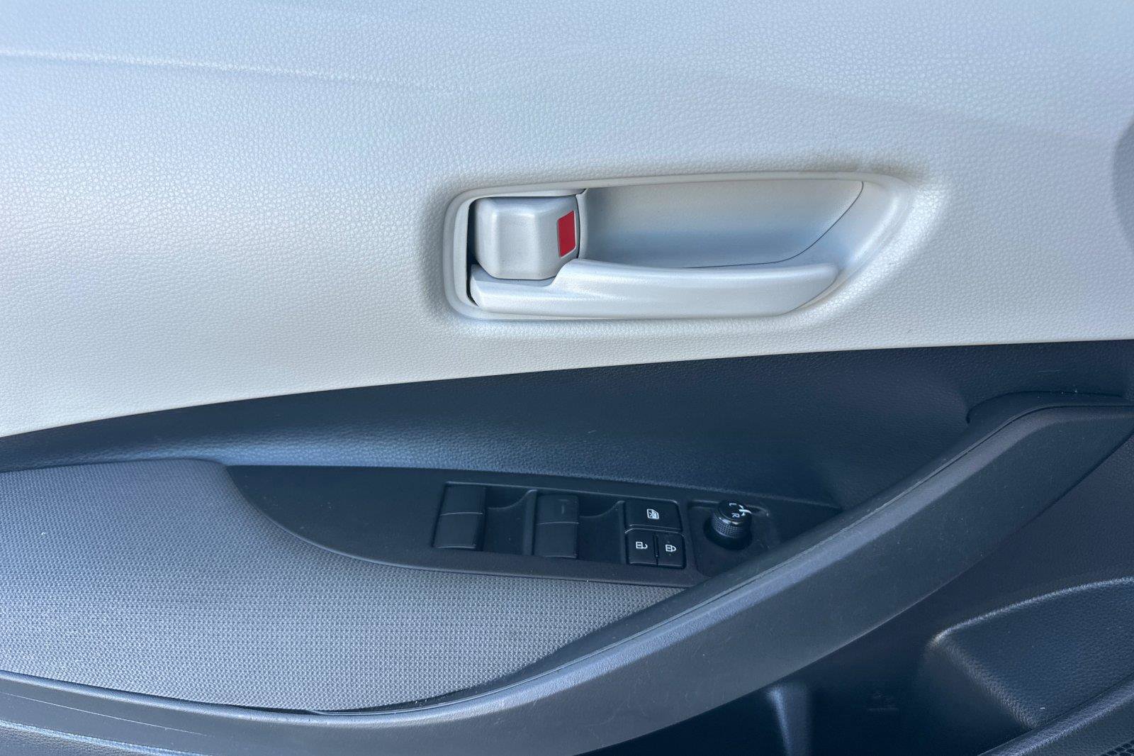 Used 2023 Toyota Corolla Hybrid Sedan FWD image 10