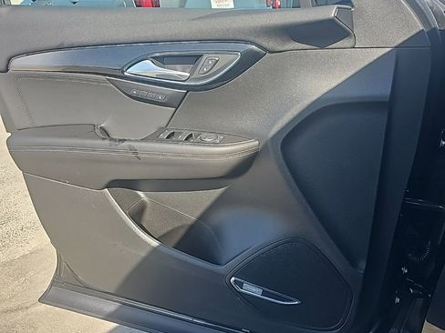 Certified 2025 Buick Envision Preferred AWD/4WD image 14