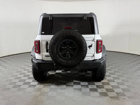 Used 2023 Ford Bronco Wildtrak image 9