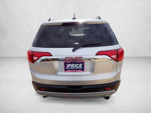 Used 2019 GMC Acadia SLT image 3