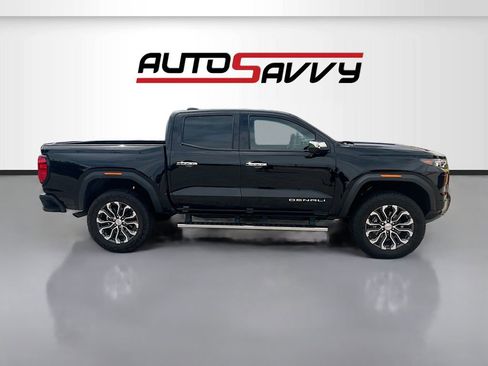 Used 2024 GMC Canyon Denali AWD/4WD image 8