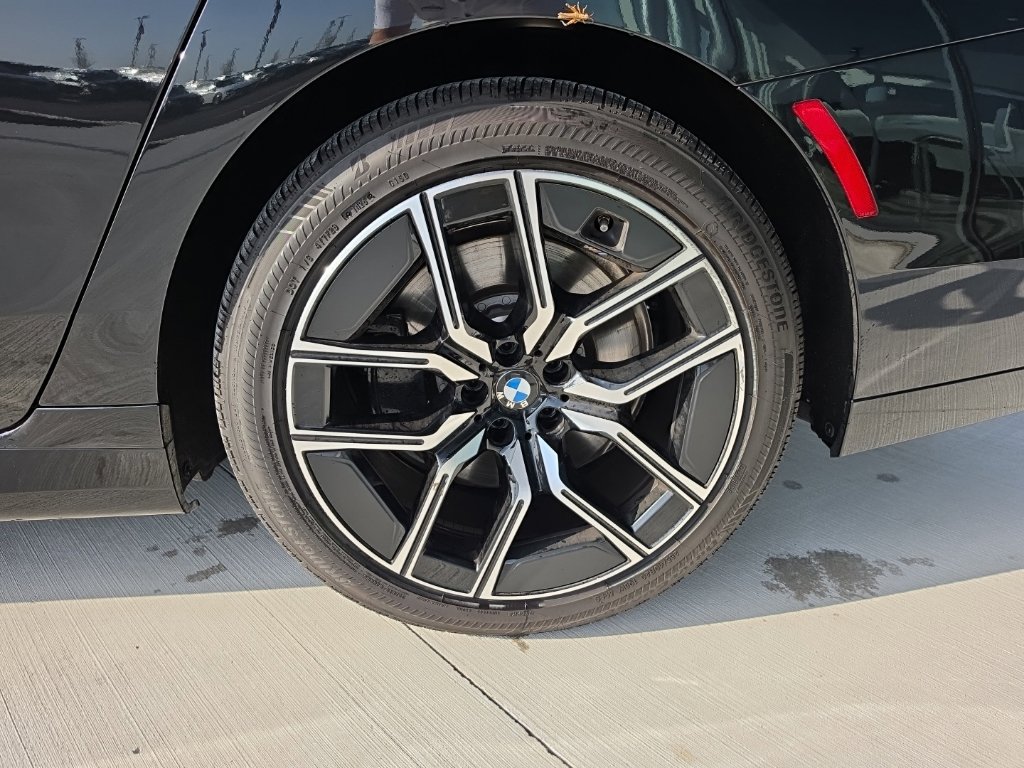 Used 2026 BMW 740i xDrive AWD/4WD image 11