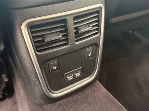 Used 2017 Dodge Charger R/T w/ Premium Group RWD image 13