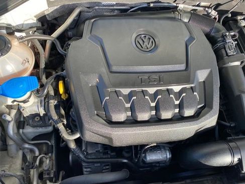 Used 2022 Volkswagen Passat 2.0T image 21