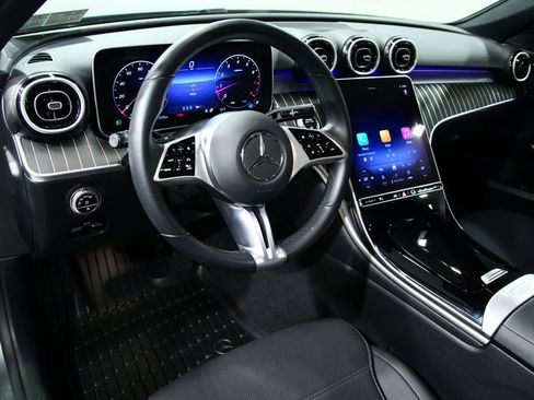 Used 2025 Mercedes-Benz C 300 4MATIC Sedan image 5