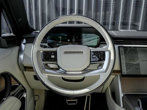 New 2026 Land Rover Range Rover Long Wheelbase SE AWD/4WD image 18