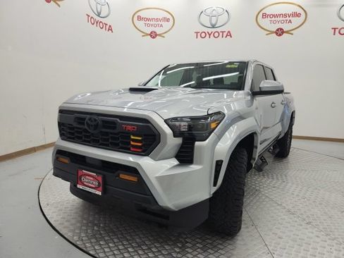 Used 2025 Toyota Tacoma TRD Sport RWD image 2