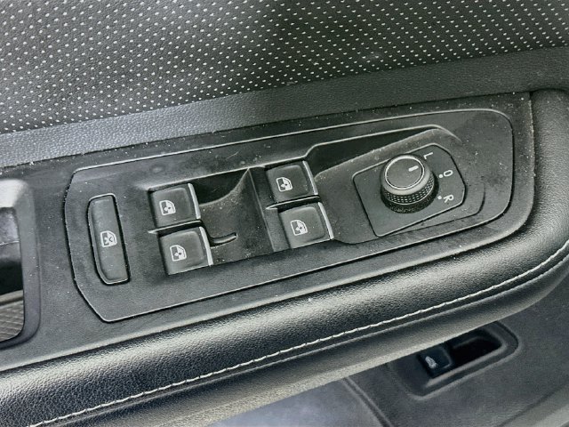 Certified 2024 Volkswagen Atlas SEL AWD/4WD image 19