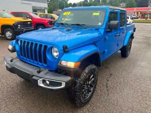 Used 2022 Jeep Gladiator Sport AWD/4WD image 1