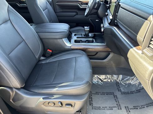 Used 2023 GMC Sierra 1500 SLT w/ SLT Convenience Package image 8