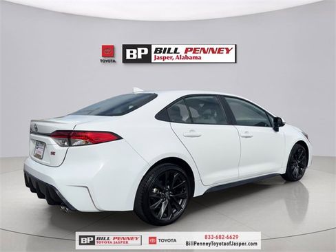 Used 2025 Toyota Corolla SE image 5