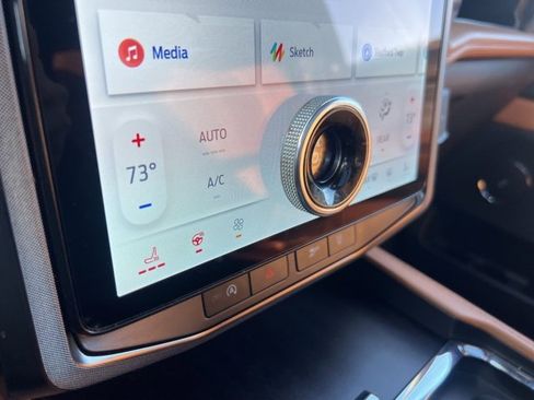 Certified 2022 Ford Expedition Platinum image 17