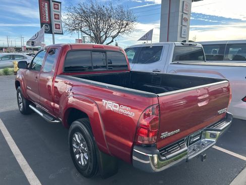 Used 2008 Toyota Tacoma PreRunner image 3