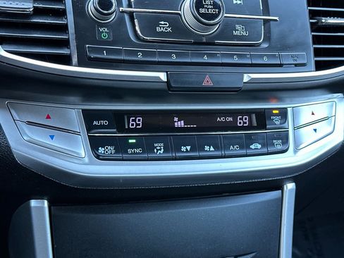 Used 2015 Honda Accord Sport image 20