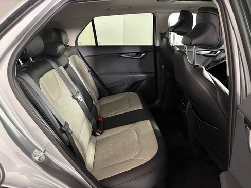 Used 2023 Kia Niro SX Touring FWD image 41